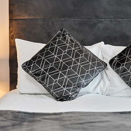 Apartment 4, Khyber Lodge Apartment 惠特比 外观 照片